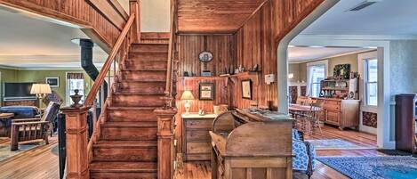 House, 5 Bedrooms | Interior