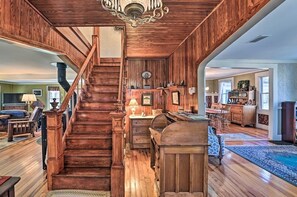 House, 5 Bedrooms | Interior - 10 Mi To Gore Mountain: Home In Adirondack Park 5 Bedroom Home (Olmstedville)