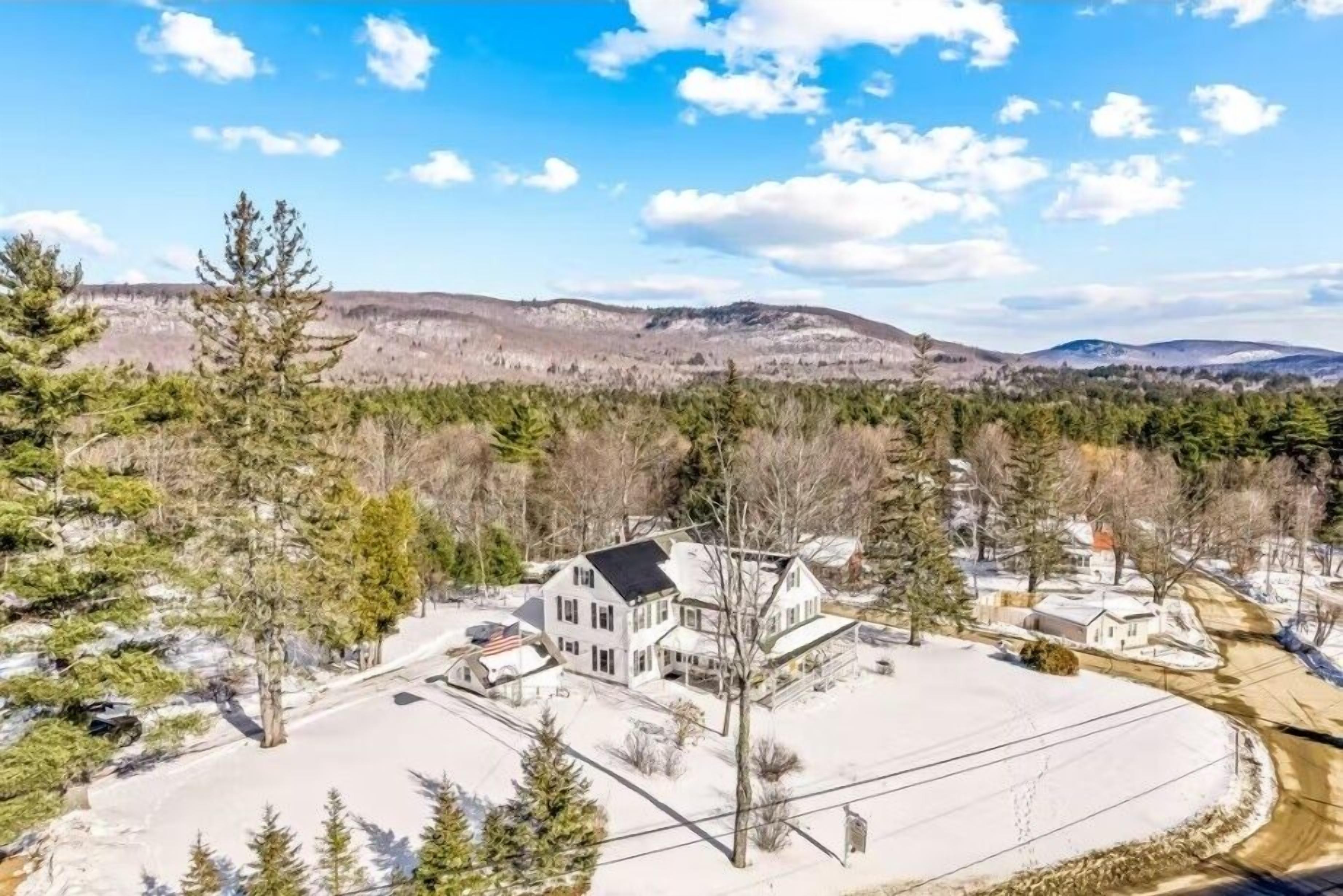 House, 5 Bedrooms | Exterior