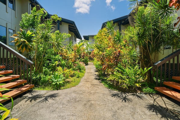 Condo, 3 Bedrooms | Property grounds