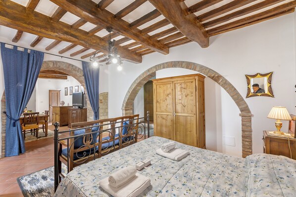 Standard Apartment, Multiple Bedrooms (Studio With Pool And Garden) | Laptop workspace, free WiFi, bed sheets - Borgo Panicale Apartments (Panicale)