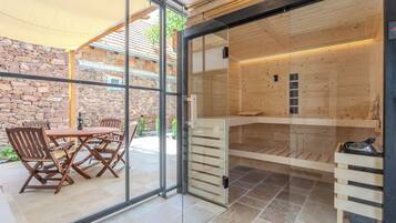 Luxury Apartment, 1 Bedroom, Microwave (Fulop Panzio-Blue Lagoon Apartment) | Sauna