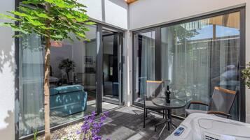 Apartemen Mewah, beberapa kamar (Fulop Panzio-Blue Lagoon Apartment) | Teras/patio