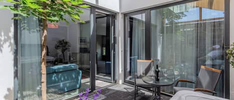 Luxury Apartment, Multiple Bedrooms (Fulop Panzio-Blue Lagoon Apartment) | Terrace/patio