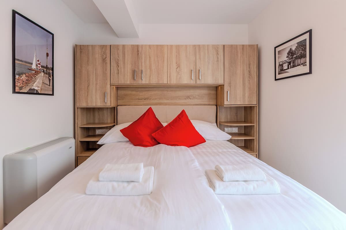 Luxe appartement, 1 slaapkamer (Fulop Panzio-Red Lollipop Apartment) | 1 slaapkamer, gratis wifi, beddengoed