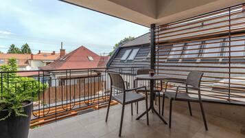 Departamento de lujo, 1 habitación (Fulop Panzio-Red Lollipop Apartment) | Balcón