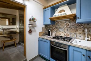 Family Apartment, 1 Bedroom (Casa Fra Gli Ulivi with Pool - Chicca) | Private kitchen