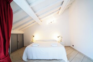 1 室のベッドルーム、アイロン / アイロン台、WiFi、ベッドシーツ