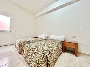 2 bedrooms