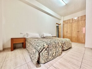 2 bedrooms