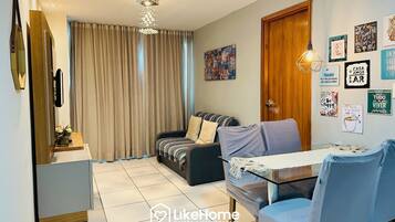 Basic Apartment | Living room