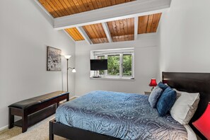 3 chambres, bureau, accès Internet, draps fournis