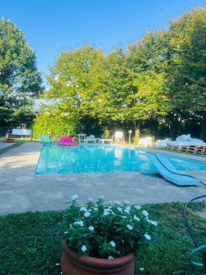 VillaFrancesca BeB in Grumello del Monte: Elegant with Park and Seasonal Pool