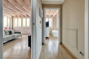 Comfort-Apartment, Stadtblick | Wohnbereich