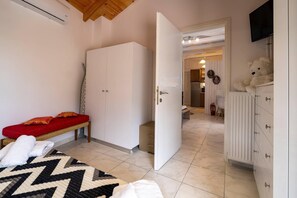 1 chambre, fer et planche à repasser, Wi-Fi gratuit, draps fournis