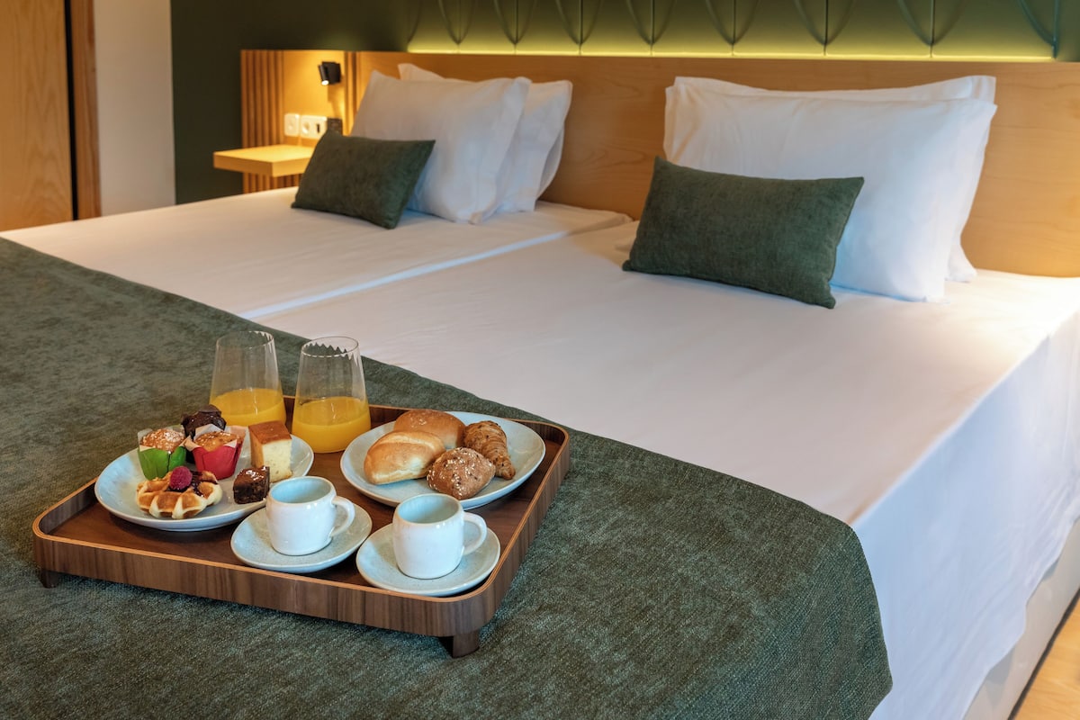 Standard Double or Twin Room | Desk, laptop workspace, free WiFi