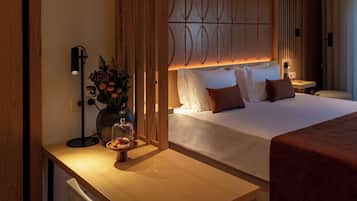 Desk, laptop workspace, free WiFi