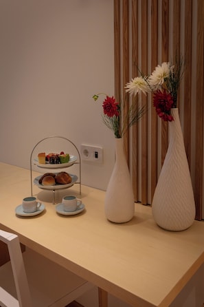 Desk, laptop workspace, free WiFi