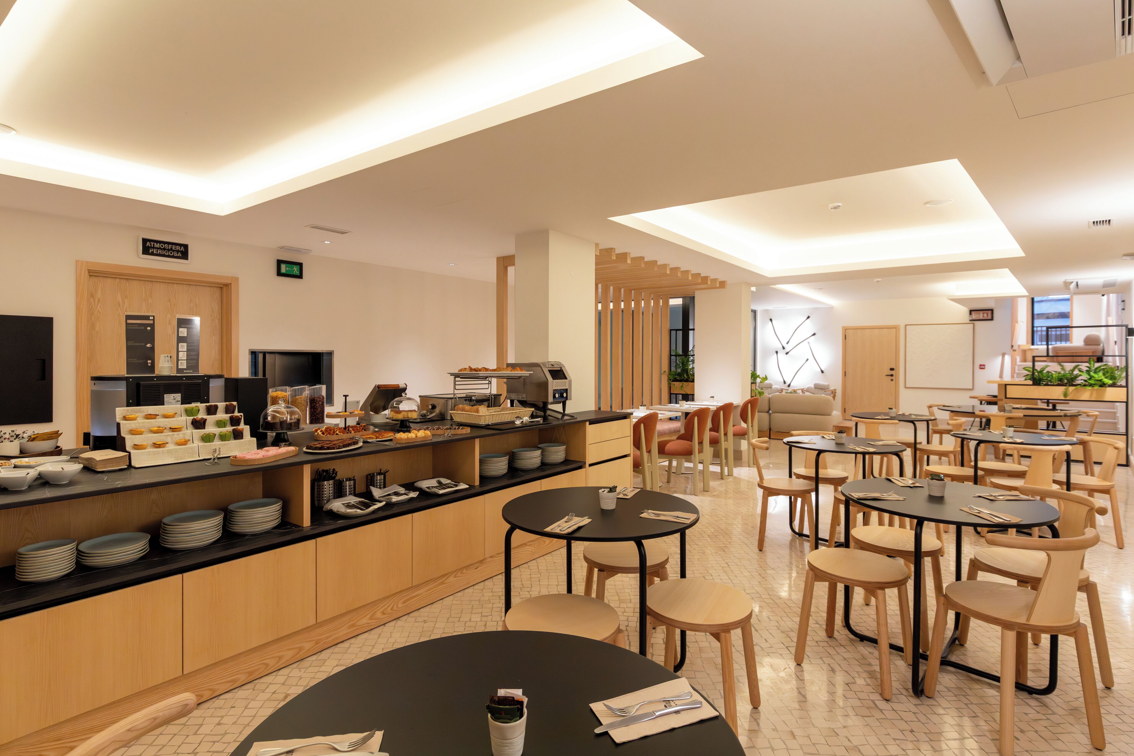Colazione a buffet inclusa, servita tutte le mattine 