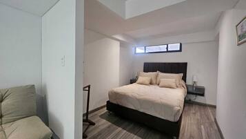 1 bedroom, iron/ironing board, WiFi, bed sheets