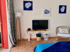 Iron/ironing board, WiFi, bed sheets - Charming studio in the very pleasant district of Orient Bay (SAINT MARTIN)