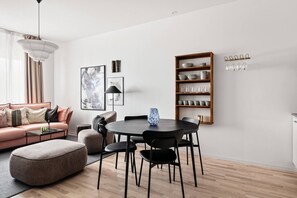 Dining - Stylish Luxe home by the water (Stockholms län)