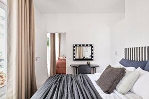 1 bedroom, iron/ironing board, WiFi, bed sheets - Stylish Luxe home by the water (Stockholms län)