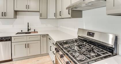 2 Mi to Ocean: Sleek & Modern Gem in Long Beach!