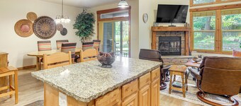 1 ไมล์ถึงอุทยานแห่งรัฐพอนเดอโรซา: คอนโดพร้อมสระว่ายน้ำ