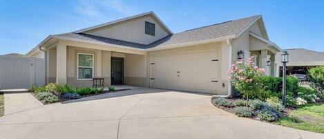 House (3 Bedrooms) | Front of property