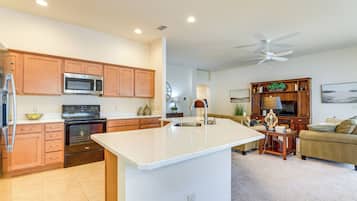 House (3 Bedrooms) | Interior