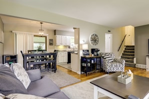 House (2 Bedrooms) | Interior