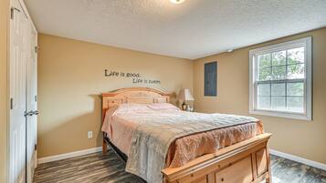 House (4 Bedrooms) | Interior
