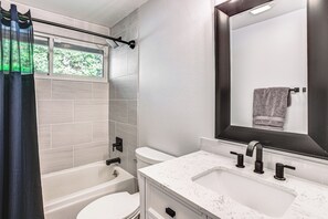 House (3 Bedrooms) | Interior - Golf, Hike, Dine & Relax: Home in Port Orchard (Port Orchard)