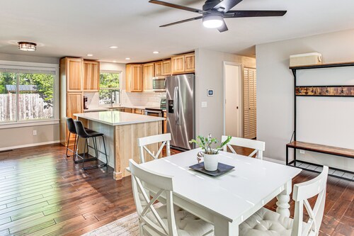 Golf, Hike, Dine & Relax: Home in Port Orchard