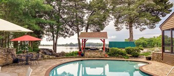 On-site Boat Dock: Queenstown Home w/ Pool & Yard!