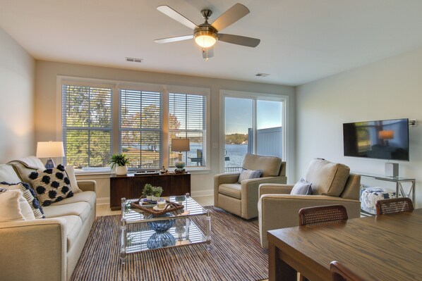 Apartment (3 Bedrooms) | Front of property