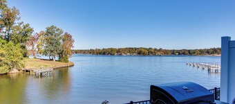 Dock Access: Pet-friendly Lake Greenwood Gem!