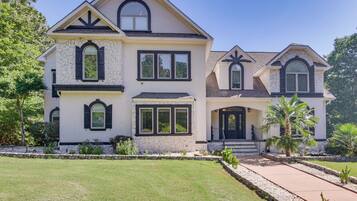 House (5 Bedrooms) | Front of property