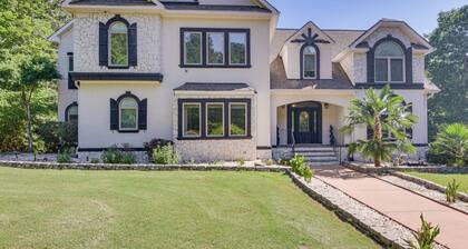 Boat Dock & Movie Theater: Lake Wylie Retreat!