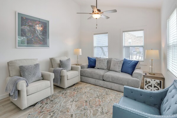 House (5 Bedrooms) | Front of property