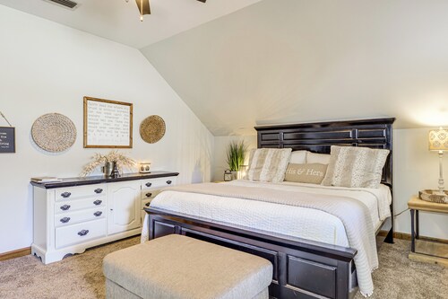 10 Mi to Mobile Bay: Family Apt in Silverhill!