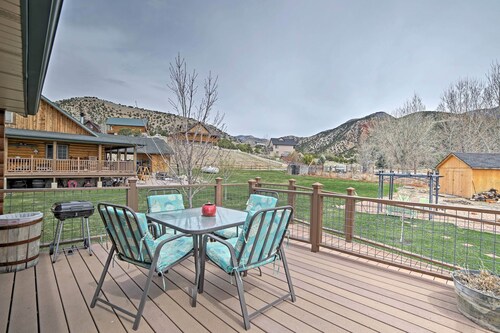 Rustic Cabin Near Palisade State Park w/ Deck!