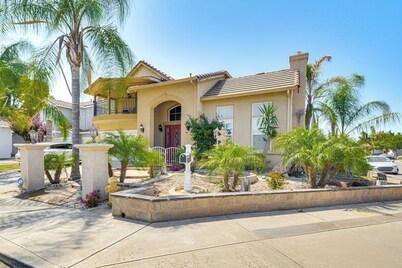 Golf, Fish & More: Cozy Safari Unit in Atwater!