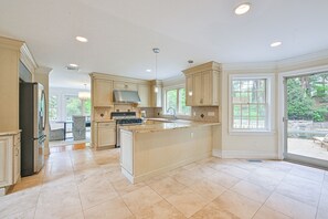 House (Multiple Bedrooms) | Interior