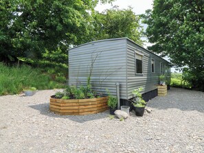 Exterior - Gwybedog (Llanwrda)