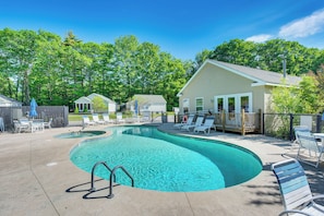 Cottage (2 Bedrooms) | Interior - 1 Mi to Beach: Cottage w/ Pool Access in Wells (Wells)