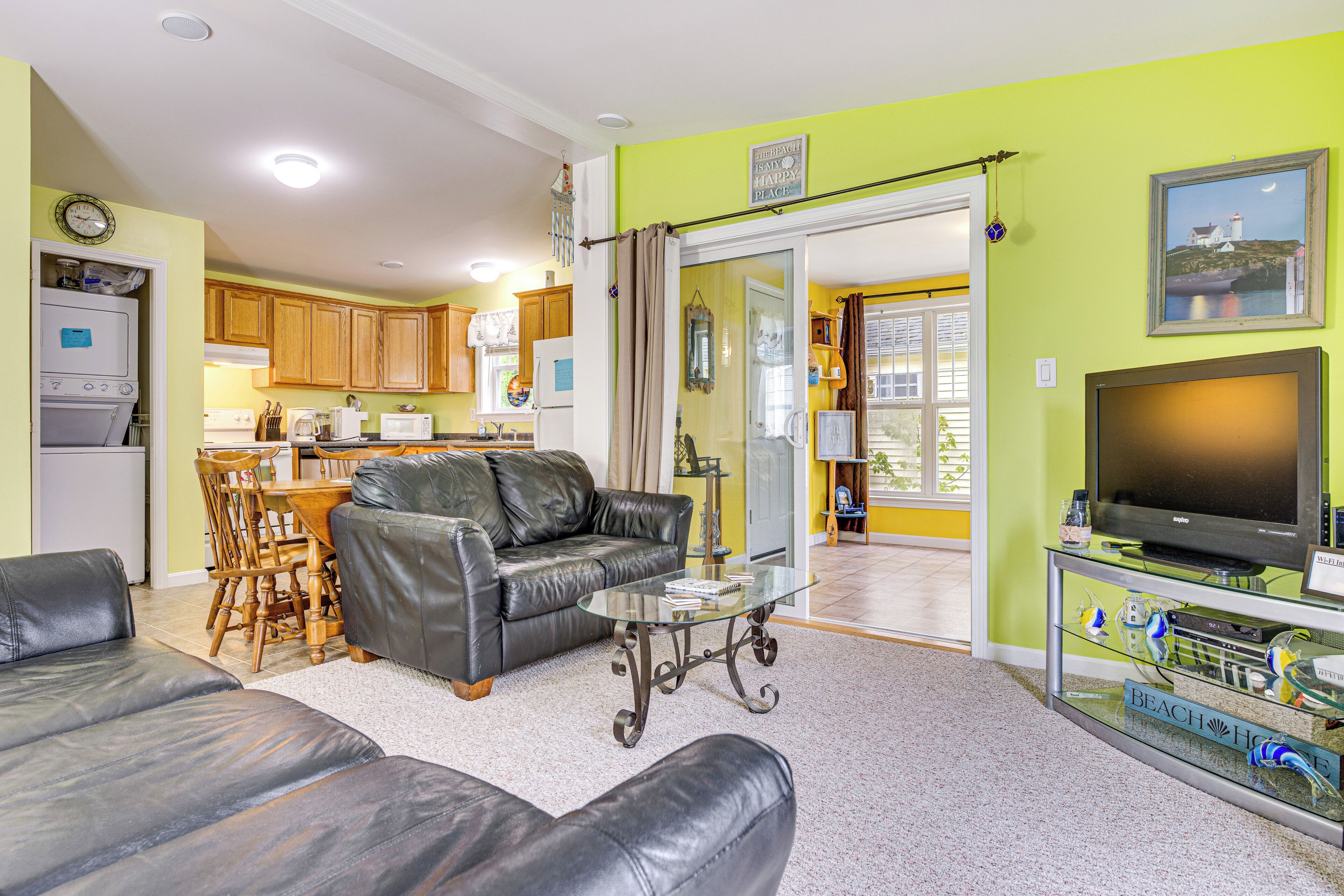 Cottage (2 Bedrooms) | Front of property