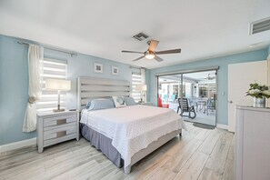 House (3 Bedrooms) | Interior - Outdoor Oasis: Marco Island Home Near Beaches (Marco Island)