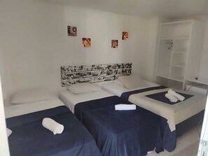 Family Room | Free WiFi, bed sheets - Pousada Maresia Buzios (Buzios)
